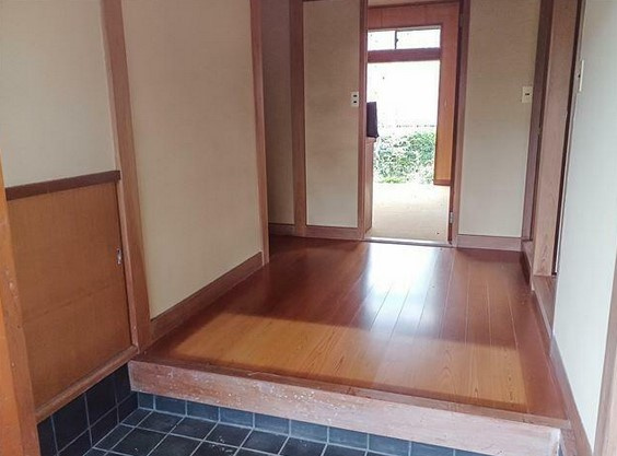 【玄関】 | 伊豆高原別荘地城ケ崎地区　戸建