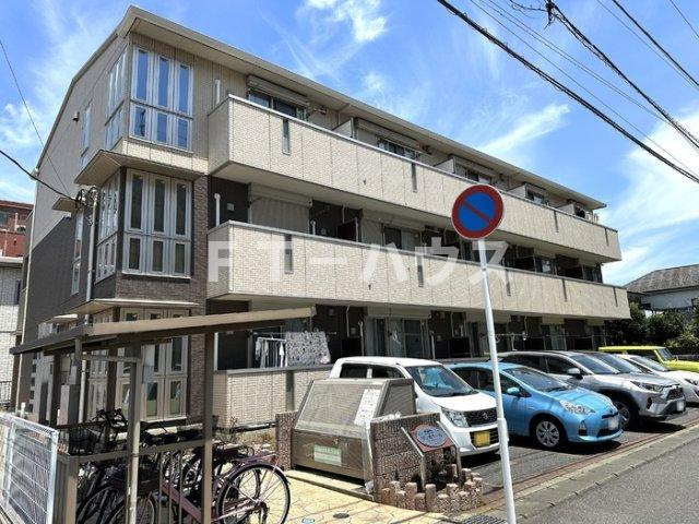 船橋市薬円台５丁目のアパートの駐車場