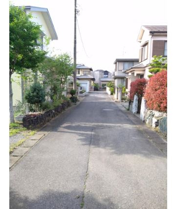 上里町金久保　中古の前面道路含む現地写真|前面道路含む現地写真です