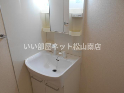 【洗面所】 | ルーチェ　山内