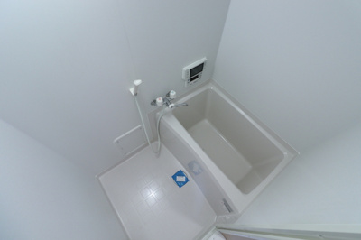 【浴室】 | ベルファイン大濠西 | 別号室の写真になります。現況優先。