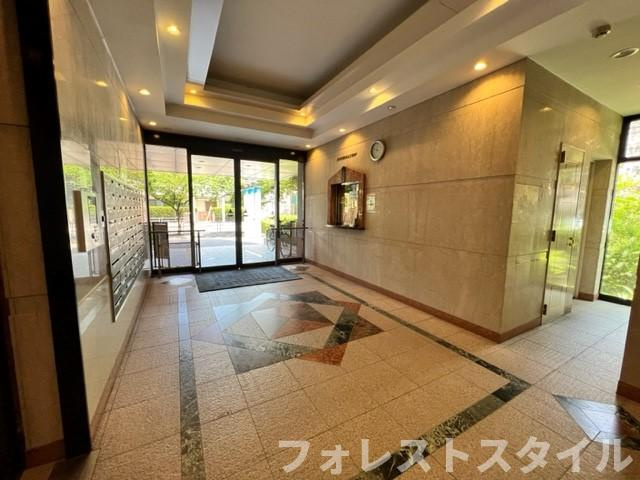 ベルシャトゥ都島友渕町Ⅱ番館のエントランス