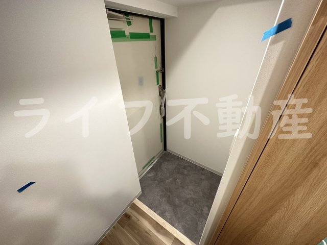 GARDENIA高井田の玄関