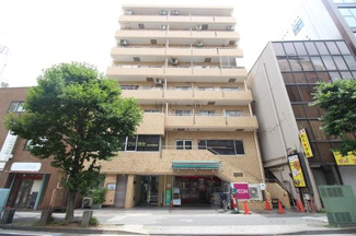 【外観】 | 爽やかな青空の下に贅沢なほどに降り注ぐ陽光、豊かな居住性と、クオリティが見事に調和した住空間は、喜びを感じさせてくれます♪