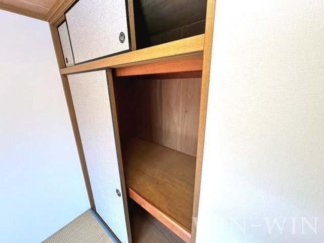 アプローズ B棟の収納