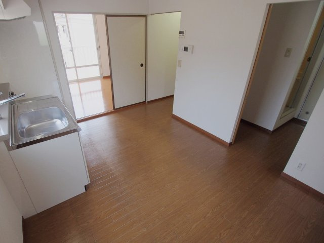 プレジールの居間・リビング