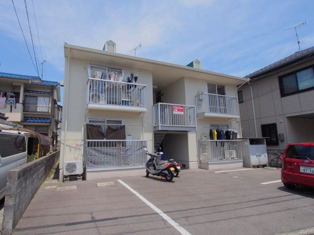 プレジールの外観