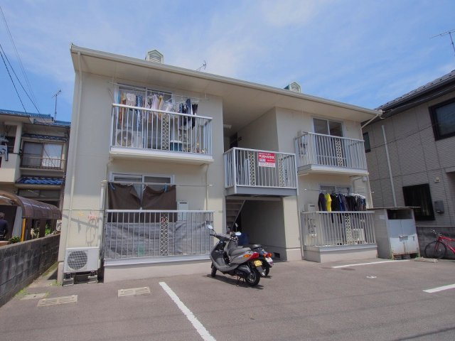 プレジールの外観