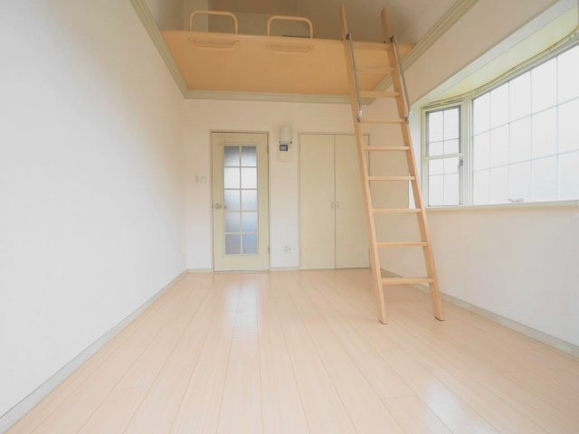 ベストハウス戸坂の居間・リビング