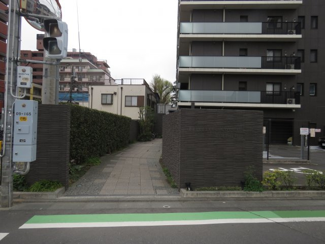 ブリリアンコート川越松江町のエントランス