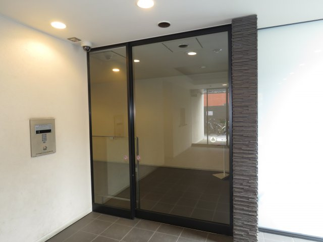 ブリリアンコート川越松江町のエントランス