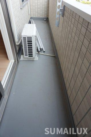 熊本市東区長嶺南３丁目のアパートのバルコニー