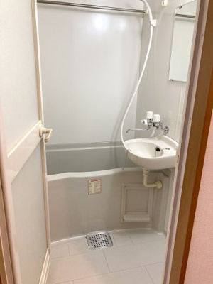 【浴室】 | サンライズコスモスⅢ | 乾燥・暖房機能付き。※同設備の別室写真を使用しております。