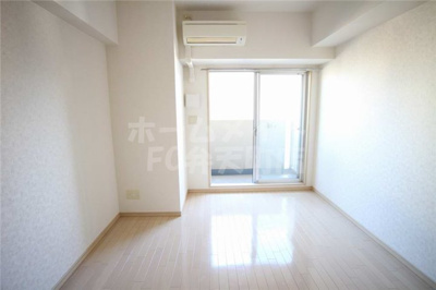 【居間・リビング】 | ジュネーゼグラン弁天町 | 居間です