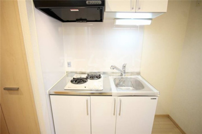 【キッチン】 | ジュネーゼグラン弁天町 | きれいなキッチンです