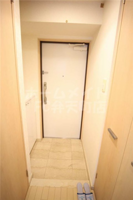 【玄関】 | ジュネーゼグラン弁天町 | シンプルで使いやすい玄関です