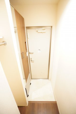 【玄関】 | アイチ8　B棟 | ※同物件・同タイプの写真です。