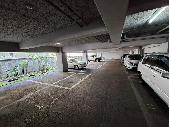 コーポマエダⅠの駐車場