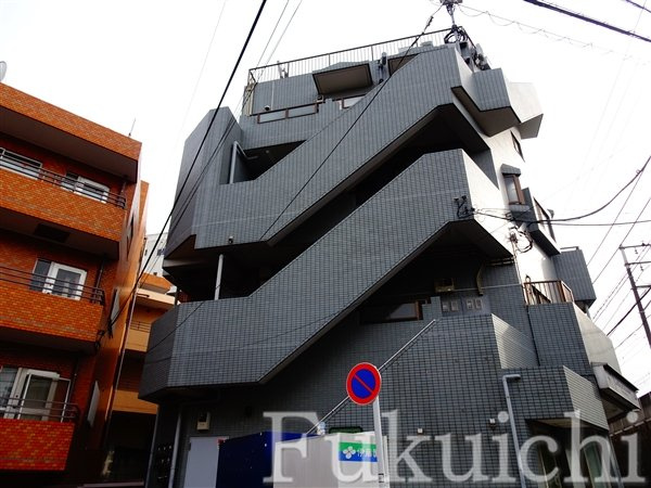 イーストヒルズの外観