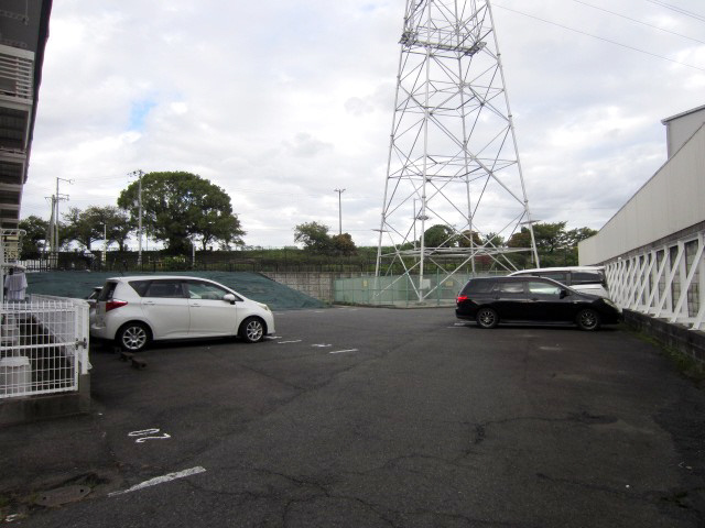 【駐車場】