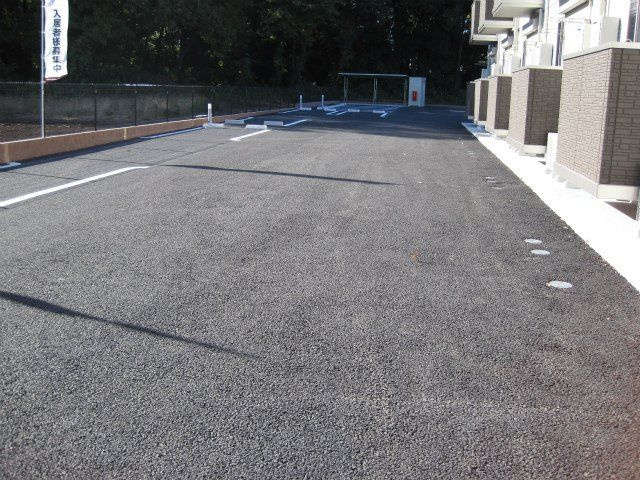 レインボーの駐車場