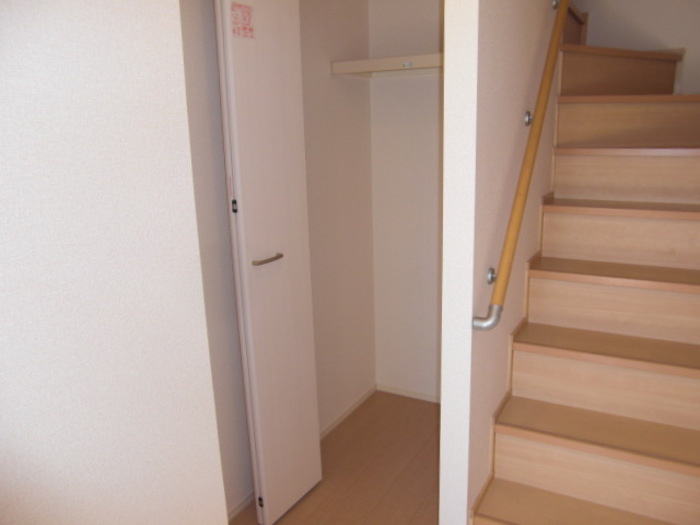 モン・サン・ミッシェル A・Bの玄関|玄関収納