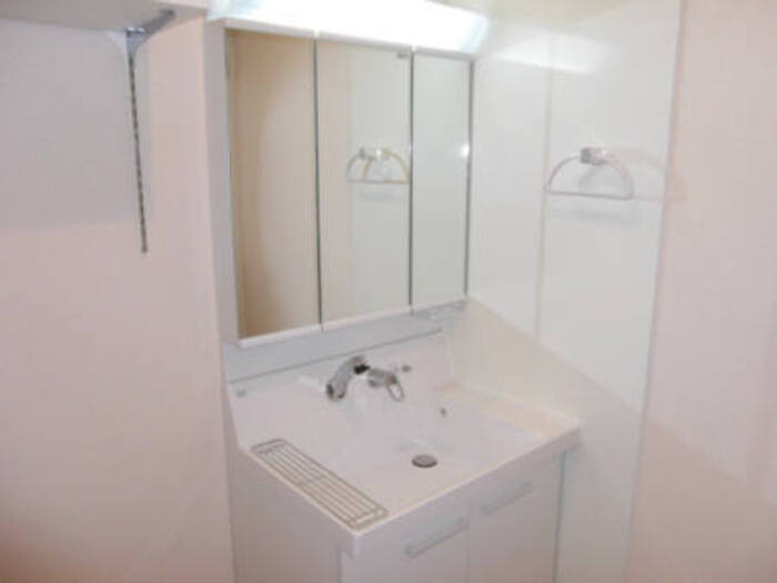 モン・サン・ミッシェル A・Bの独立洗面台|洗髪洗面化粧台