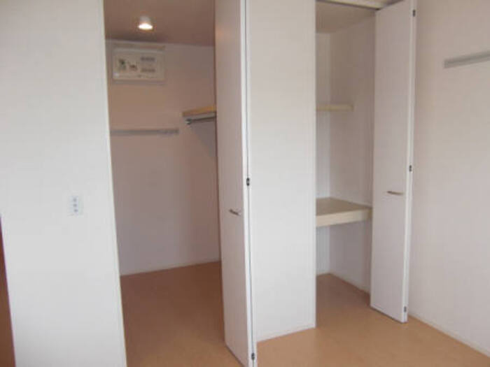 モン・サン・ミッシェル A・Bの収納|クローゼット