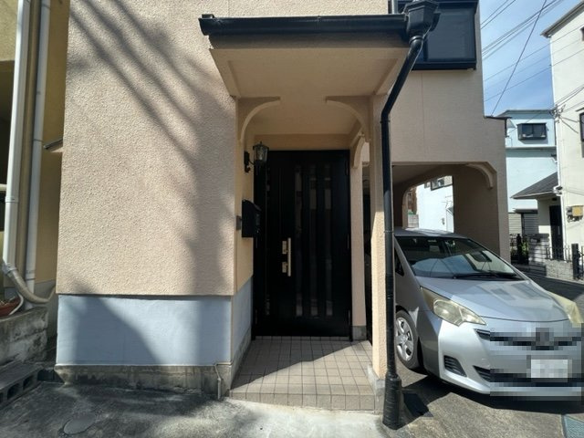 汐ノ宮町戸建のエントランス