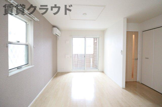スターレジデンスⅡの居間・リビング|ゆったりとした居間です