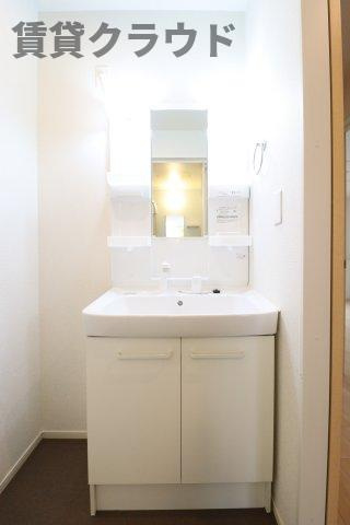 スターレジデンスⅡの洗面所|朝の準備に活躍する、洗髪洗面化粧台！