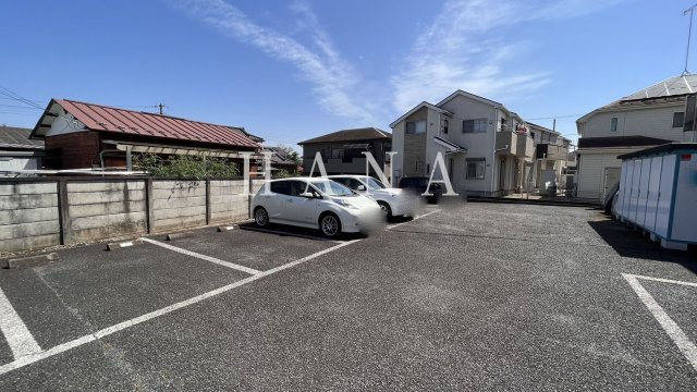 レオパレスＭの駐車場