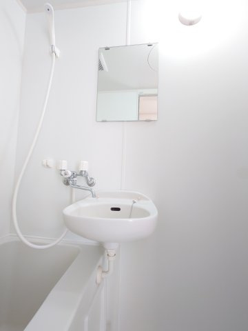 川崎市多摩区中野島６丁目のアパートの洗面所