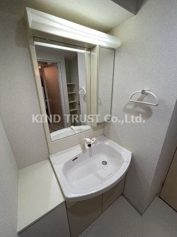 グリッドコート天神橋の洗面所|忙しい朝には欠かせない洗面所です