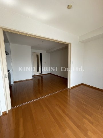 グリッドコート天神橋の居間・リビング|使いやすいリビングです