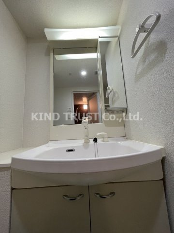 グリッドコート天神橋の洗面所|スペースが確保できる洗面所です