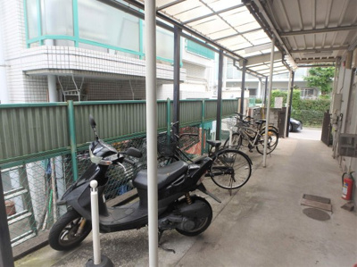 【その他共用部分】 | 大同ハイム | 屋根付き駐輪場・バイク置き場