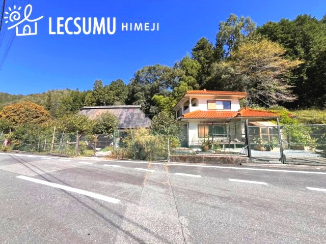 佐用郡佐用町才金／中古戸建の居間・リビング|母屋