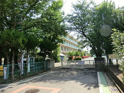 所沢市立安松小学校まで1000ｍ