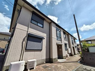 閑静な住宅街に立地