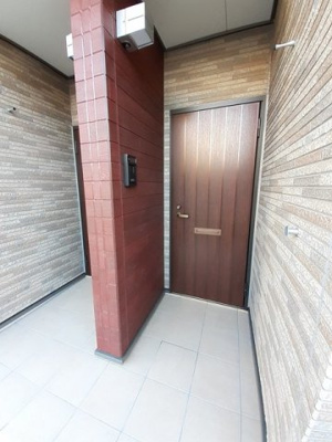 【エントランス】 | メゾン・ラ・コリーヌ | 毎日通るエントランスはこのようになっています