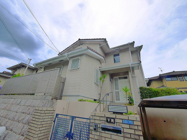 青山戸建住居の外観