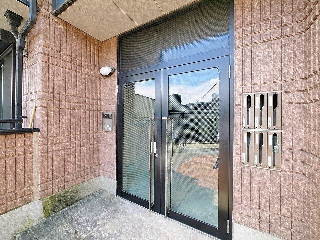 クレスト東生駒のエントランス|エントランスです