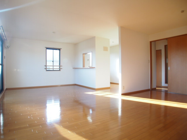 フロイデ若葉の居間・リビング