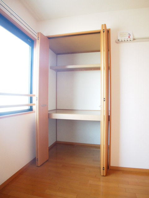 フロイデ若葉の収納