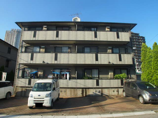 フロイデ若葉の外観