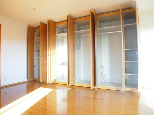 フロイデ若葉の収納