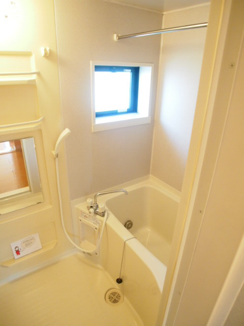 フロイデ若葉の浴室