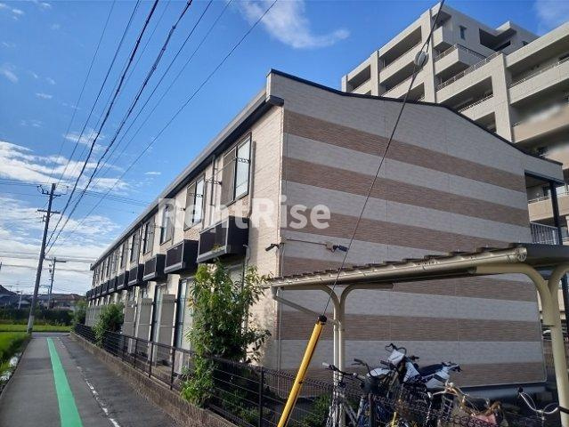 レオパレス宮西ストリートの外観