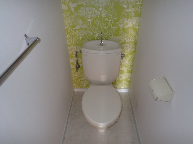 パラシオ東海のトイレ|写真は別部屋になります。